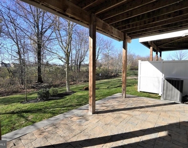 102 Bishop Drive - Photo Thumbnail 37