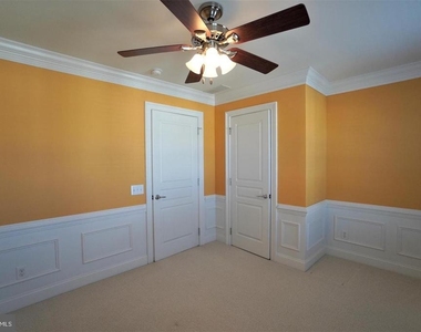 102 Bishop Drive - Photo Thumbnail 29