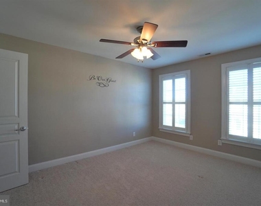 102 Bishop Drive - Photo Thumbnail 30