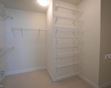 102 Bishop Drive - Photo Thumbnail 24