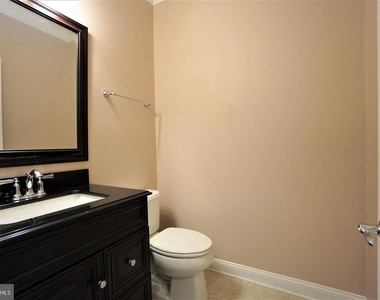 102 Bishop Drive - Photo Thumbnail 9