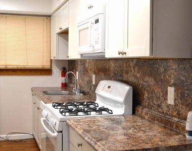 122 Centre Ave Avenue - Photo Thumbnail 2
