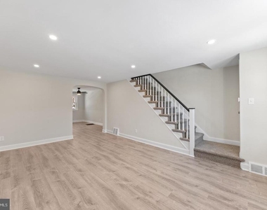 84 Chester Avenue - Photo Thumbnail 4