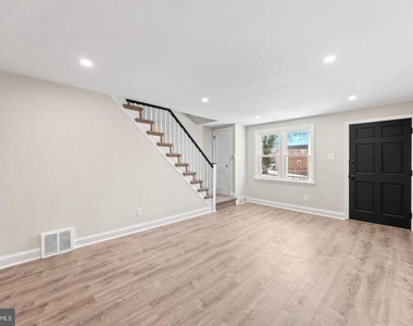 84 Chester Avenue - Photo Thumbnail 3