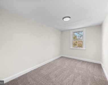 84 Chester Avenue - Photo Thumbnail 12