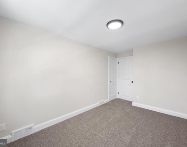 84 Chester Avenue - Photo Thumbnail 13