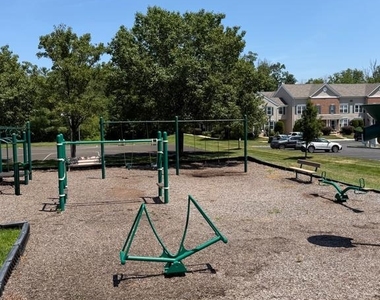 213 Tanager Court - Photo Thumbnail 34