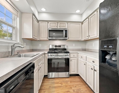 213 Tanager Court - Photo Thumbnail 9