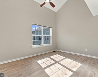 213 Tanager Court - Photo Thumbnail 13