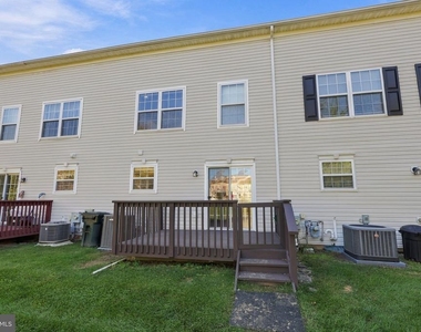 213 Tanager Court - Photo Thumbnail 8
