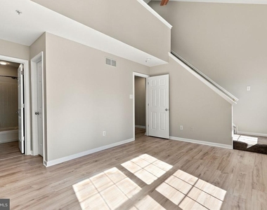 213 Tanager Court - Photo Thumbnail 14