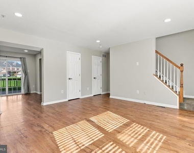 213 Tanager Court - Photo Thumbnail 2
