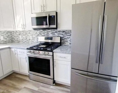 9 Borden Way - Photo Thumbnail 4