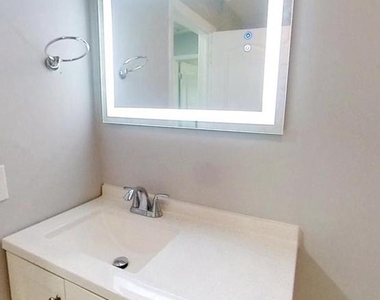 9 Borden Way - Photo Thumbnail 7