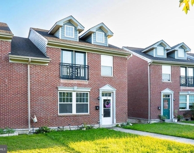 9 Borden Way - Photo Thumbnail 1