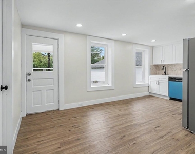 131 Hazel Avenue - Photo Thumbnail 14