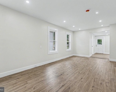 131 Hazel Avenue - Photo Thumbnail 8