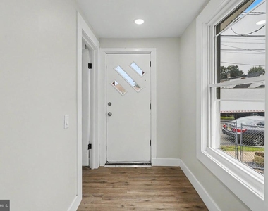 131 Hazel Avenue - Photo Thumbnail 6