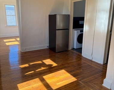 206 Nassau Street - Photo Thumbnail 7