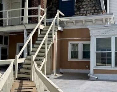 206 Nassau Street - Photo Thumbnail 10