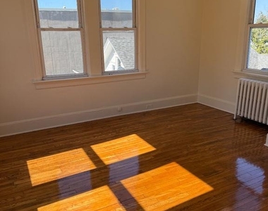 206 Nassau Street - Photo Thumbnail 5