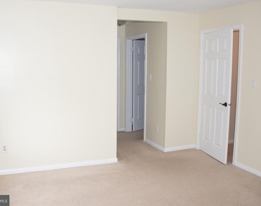 107 Delamere Drive - Photo Thumbnail 4