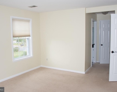 107 Delamere Drive - Photo Thumbnail 3