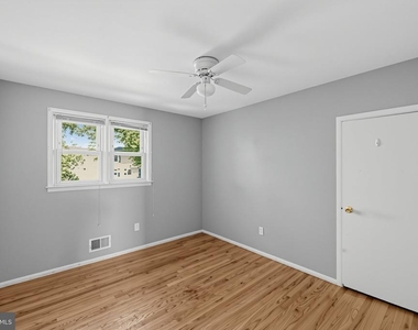 4 Roslyn Road - Photo Thumbnail 18