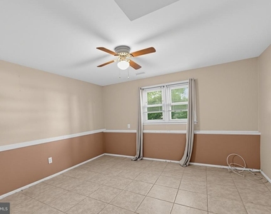 4 Roslyn Road - Photo Thumbnail 6