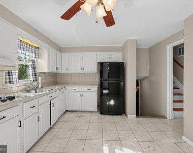 4 Roslyn Road - Photo Thumbnail 15