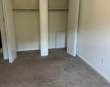204 Warwick Road - Photo Thumbnail 7
