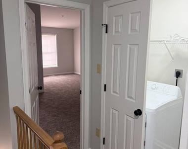901 Mercer Drive - Photo Thumbnail 14