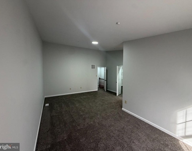 901 Mercer Drive - Photo Thumbnail 16