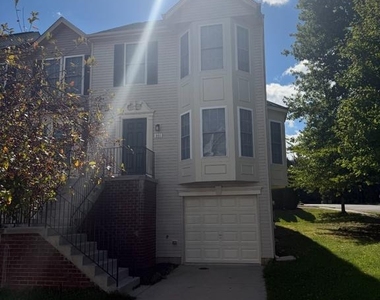901 Mercer Drive - Photo Thumbnail 1