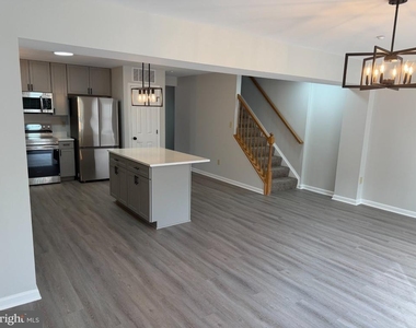 901 Mercer Drive - Photo Thumbnail 7