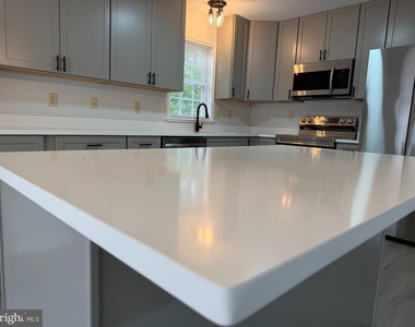 901 Mercer Drive - Photo Thumbnail 10
