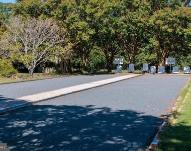 102 Golf Court - Photo Thumbnail 41
