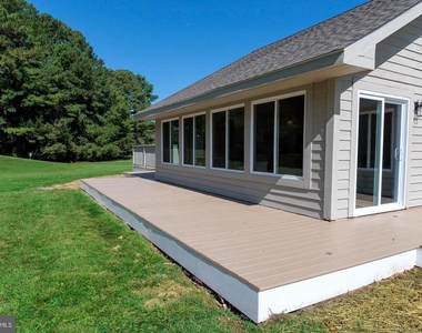 102 Golf Court - Photo Thumbnail 6