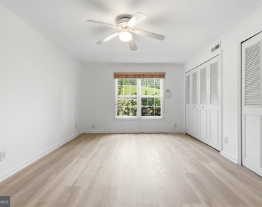 5976 Westchester Park Drive - Photo Thumbnail 19