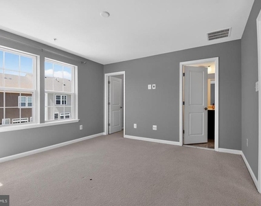 2922 Pinebrook Road - Photo Thumbnail 33