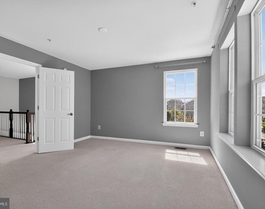 2922 Pinebrook Road - Photo Thumbnail 32