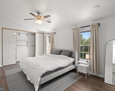 7020 Storch Lane - Photo Thumbnail 28