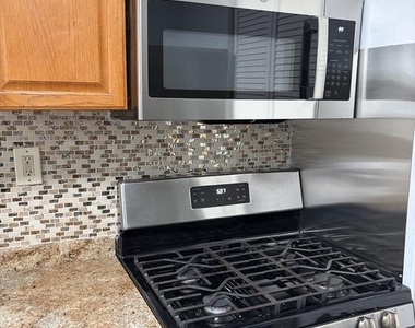 2801 Iverson Street - Photo Thumbnail 3