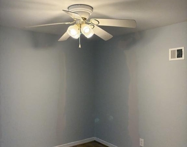 2801 Iverson Street - Photo Thumbnail 5