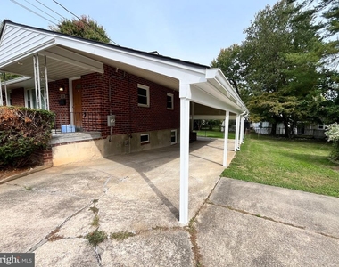 718 Maple Avenue - Photo Thumbnail 5