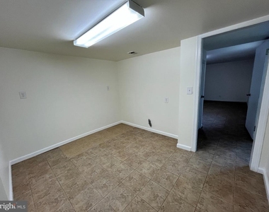 718 Maple Avenue - Photo Thumbnail 27