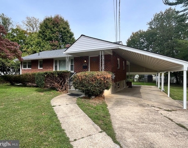 718 Maple Avenue - Photo Thumbnail 3