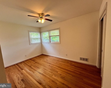 718 Maple Avenue - Photo Thumbnail 11