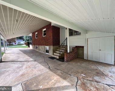 718 Maple Avenue - Photo Thumbnail 34