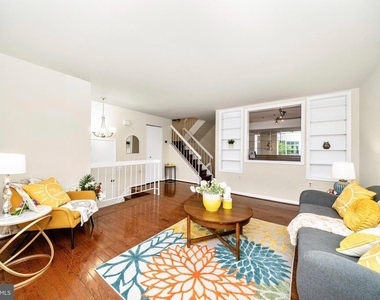 52 Cherry Bend Court - Photo Thumbnail 6
